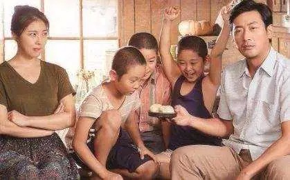 许三观九次卖血经历,如何看待许三观最后一次卖血