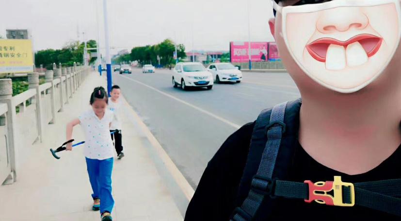 34岁湖南女子，为替丈夫还债辞去教师工作，独闯上海4年赚80万