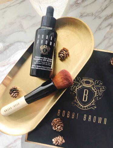 夏天什么粉底持妆最好用,兰蔻粉底和圣罗兰粉底哪个不脱妆