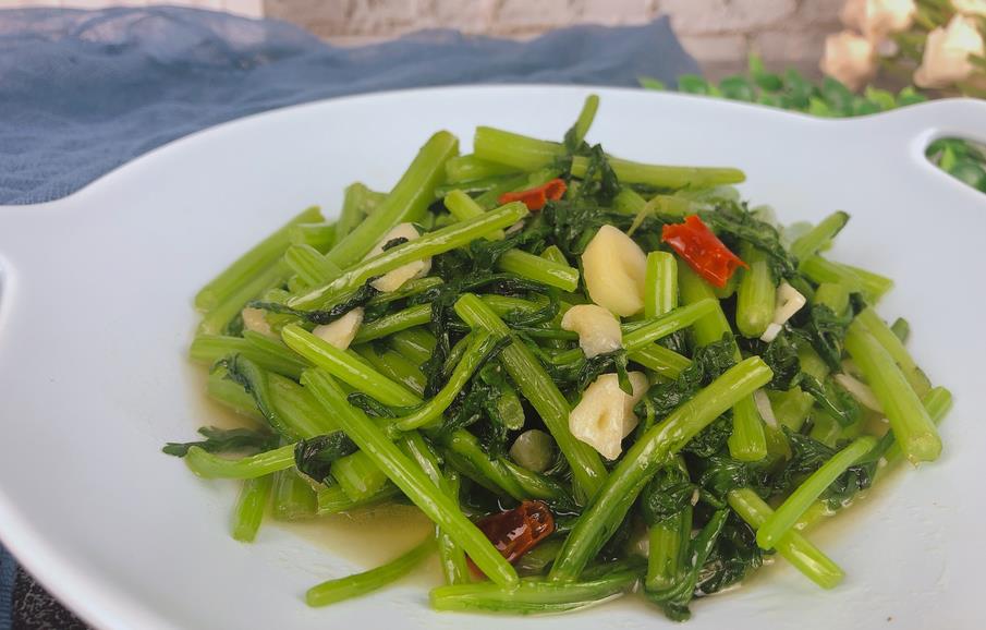 失眠就怕这蔬菜，才2块钱一斤，常吃睡眠好，一觉睡到天亮