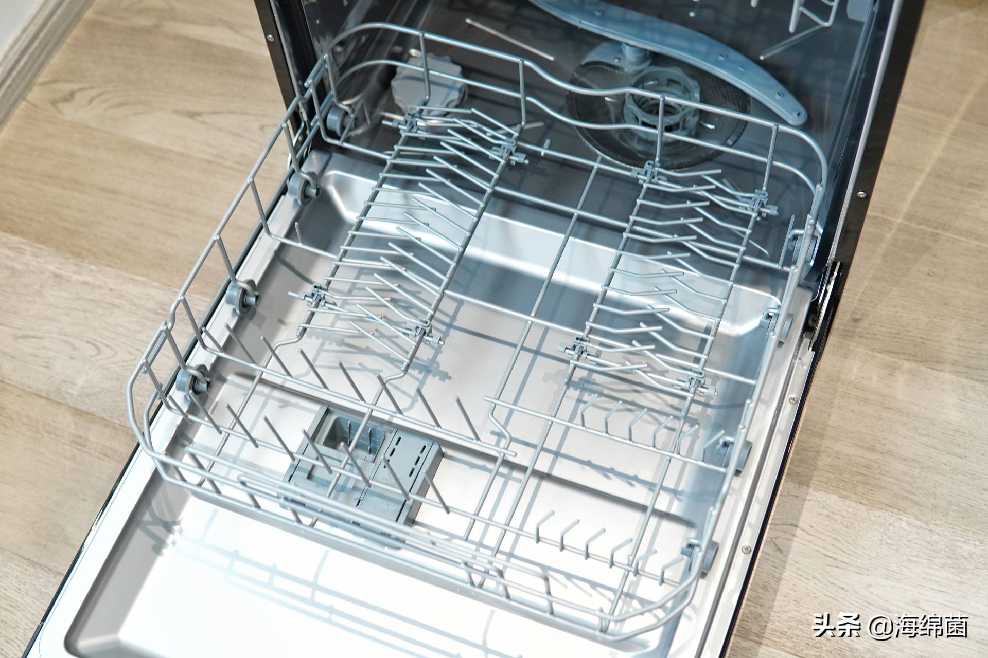 海尔家用晶彩洗碗机,海尔洗碗机晶彩w20怎么样