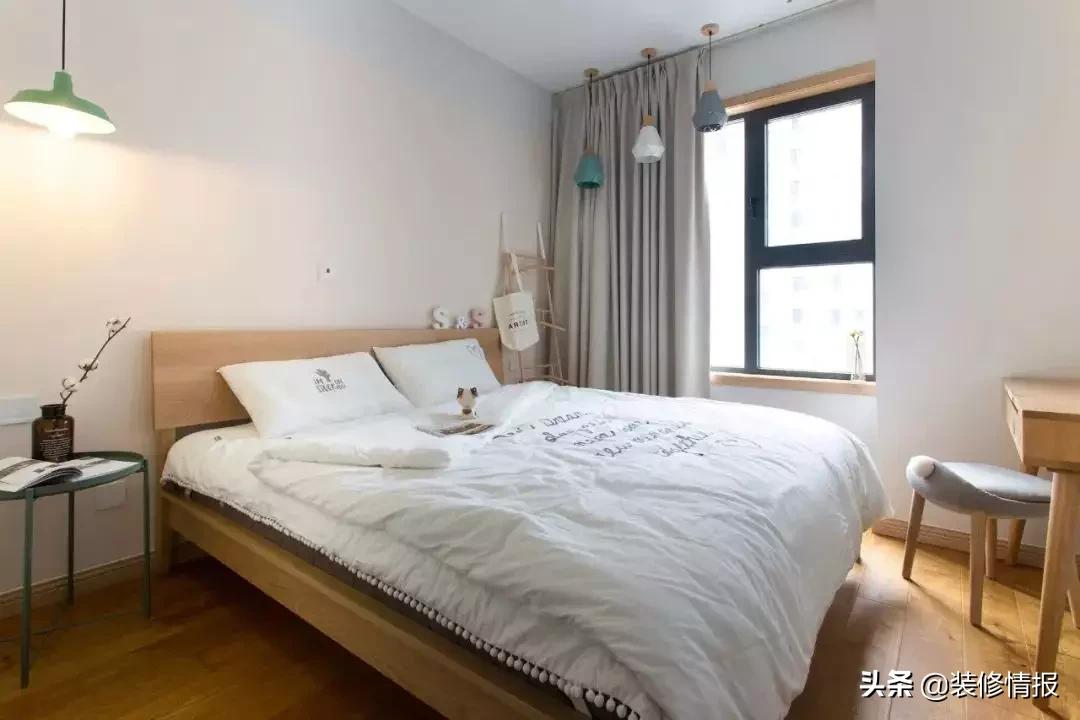 床头旁空荡荡怎么布置,卧室里床头背景怎么做好看