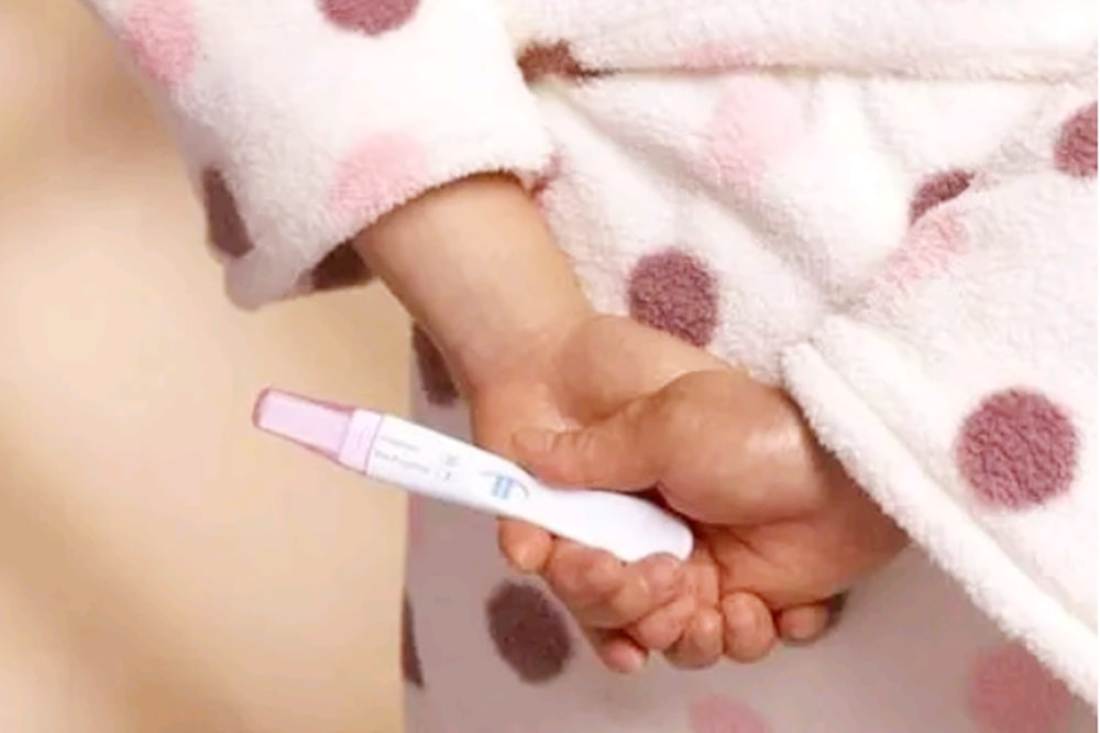 剖腹产再次怀孕会背疼吗,剖腹产和顺产哪个对身体伤害大