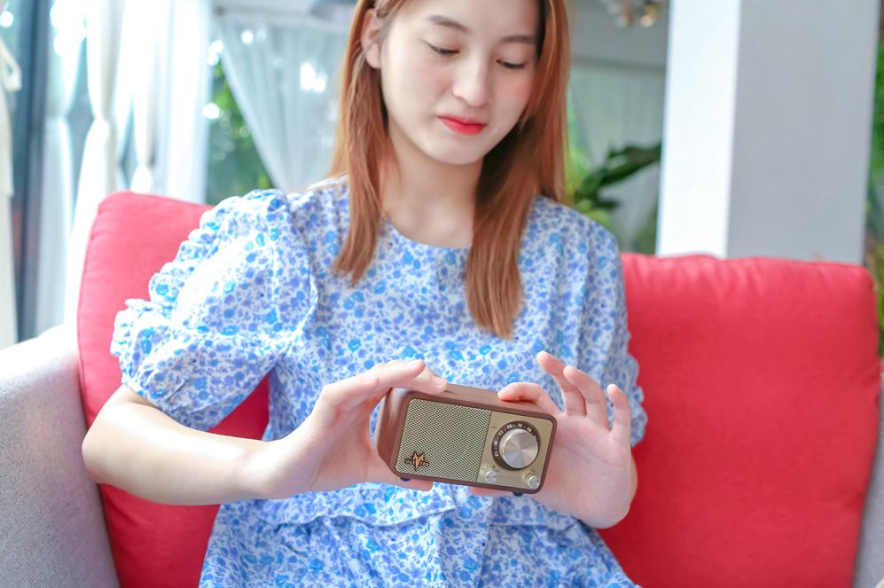 复古颜值结合最新科技，山进MASTERM1无线蓝牙音箱收音机体验有感