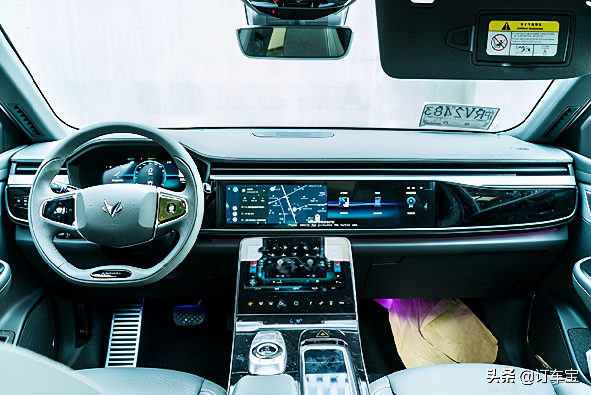 北汽新能源纯电suv汽车价格,新能源纯电suv极狐6座