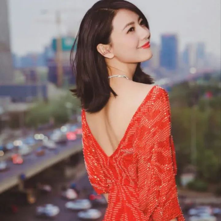 轻松开肩美背,高级开肩美背让你自信起来