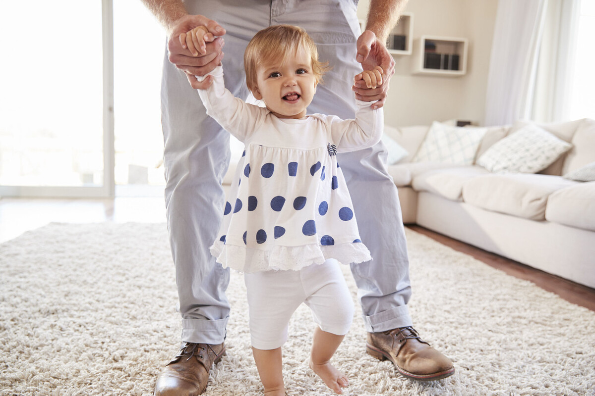 宝宝学走路学步带有必要吗,宝宝学走路的工具带有轮子