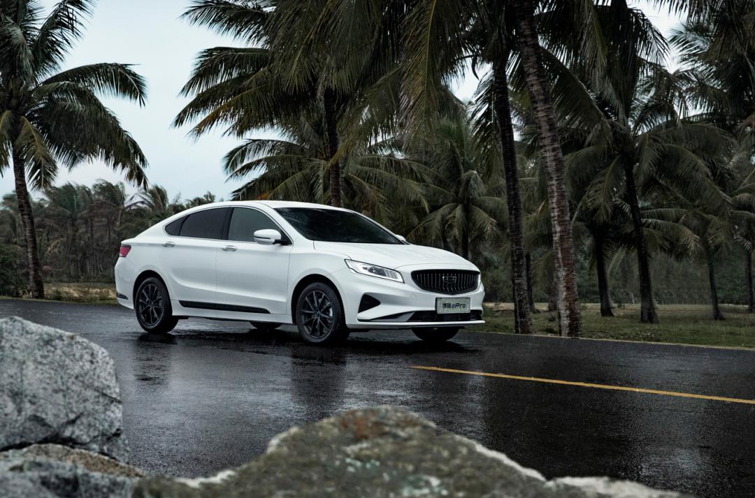 吉利博瑞1.8t实际百公里油耗多少,吉利博瑞epro混动版