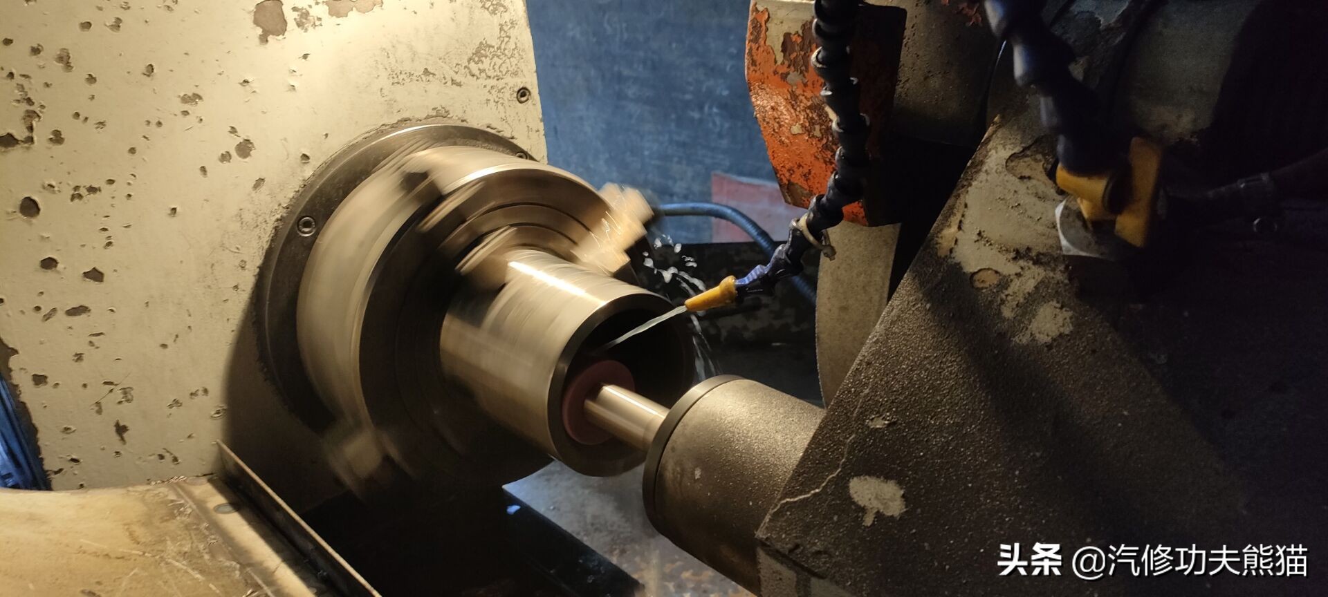 现在最新款的奥迪烧不烧机油,奥迪q7哪年有的柴油