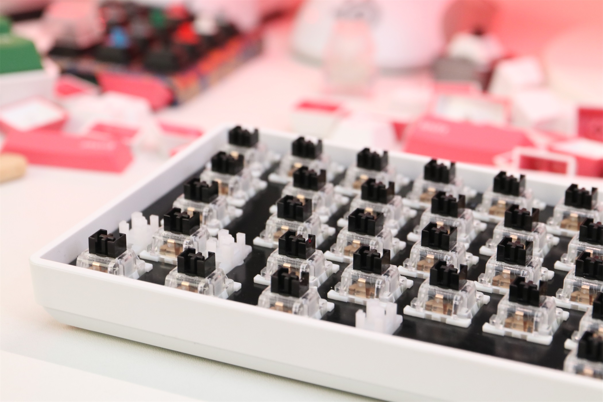 性价比超高的超薄无线键盘,性价比热插拔机械键盘推荐