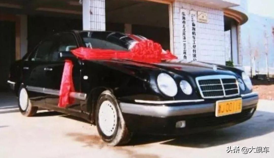 国产的第一辆车是什么,中国生产的第一辆车是什么牌子的