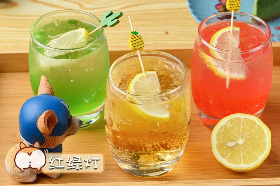 专门摸屁股的店，任摸