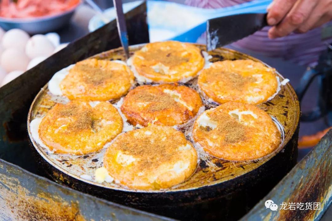 重庆渝北龙兴广场附近购物商场,前方到站工贸