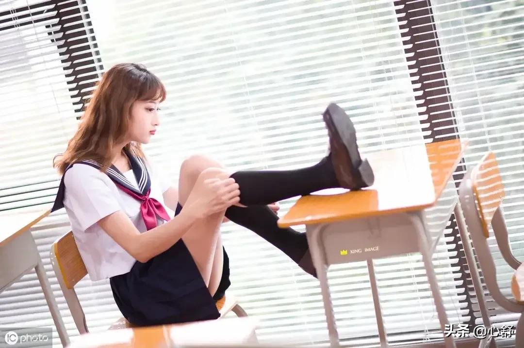 老师是孩子的引导者支持者,老师是孩子们的后盾