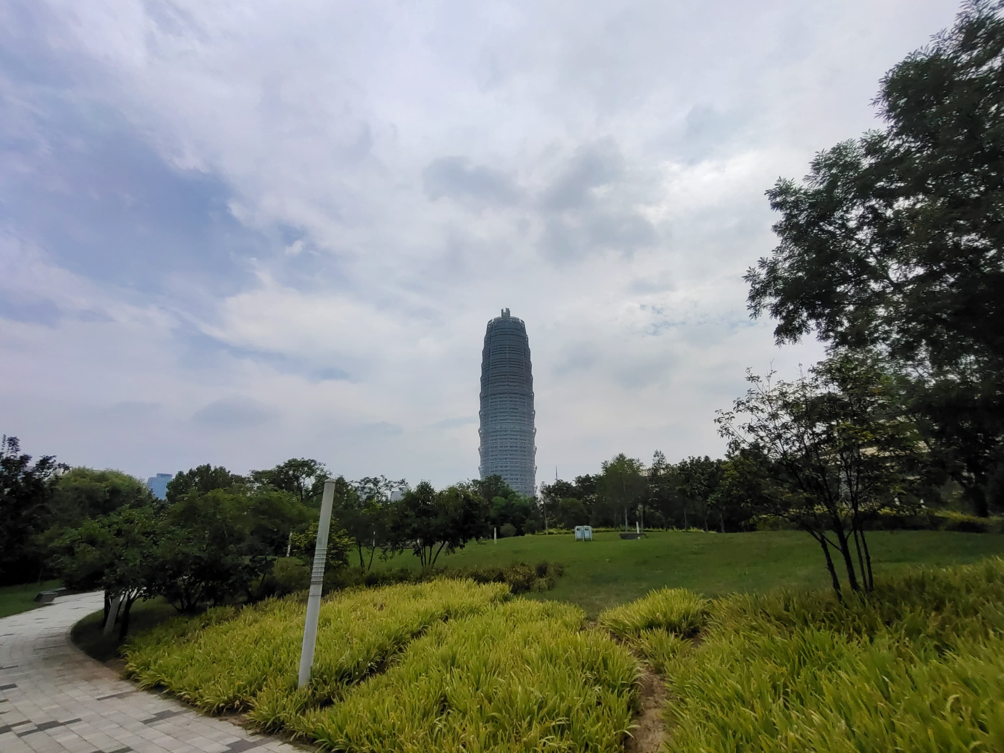 vivos7和iqooz3哪个好,vivos7安兔兔跑分