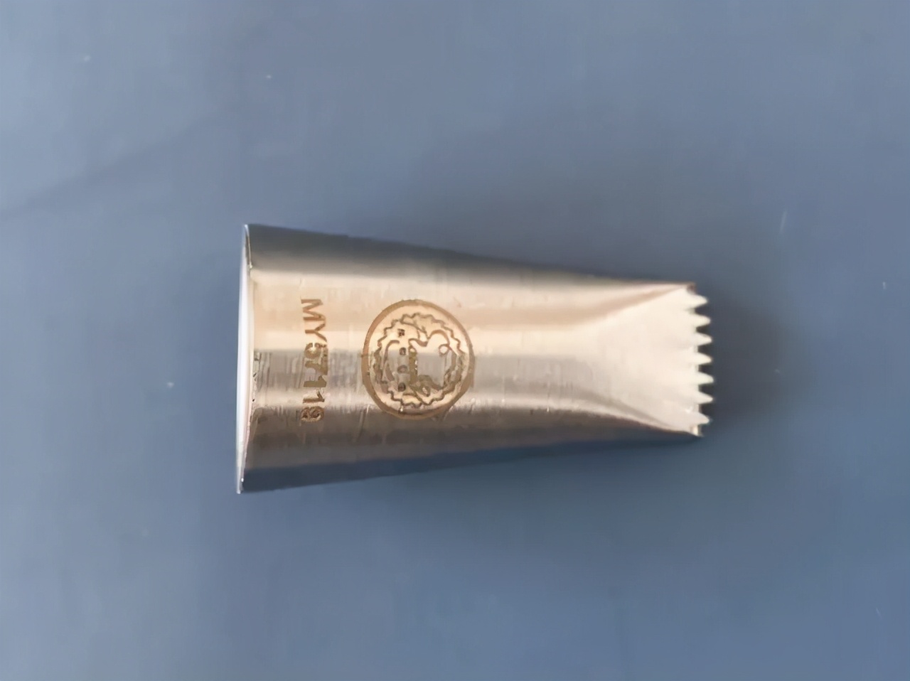 没有裱花袋裱花嘴泡芙奶油怎么挤,奶油裱花嘴怎么自做