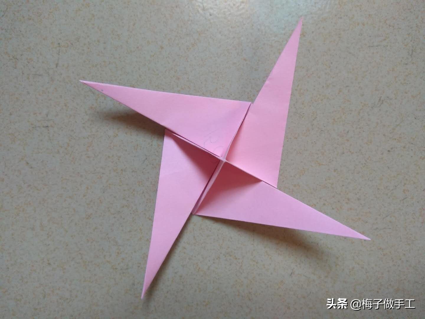 简易折纸小陀螺不用胶水一张纸,折纸小玩具一张纸超简单陀螺