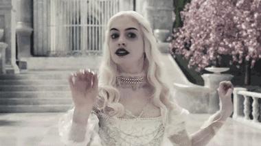 她曾被美国人黑成狗,还碰到*子骗**男友,光鲜背后原来处处都是坑