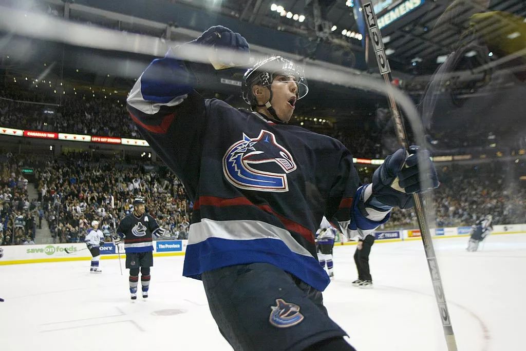 nhl一共有多少支球队,nhl历届冠军名单