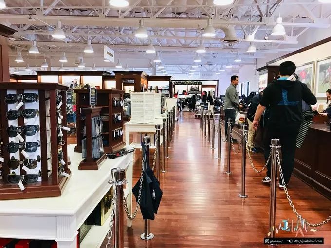 嗨购奥莱,捡漏品牌奥特莱斯