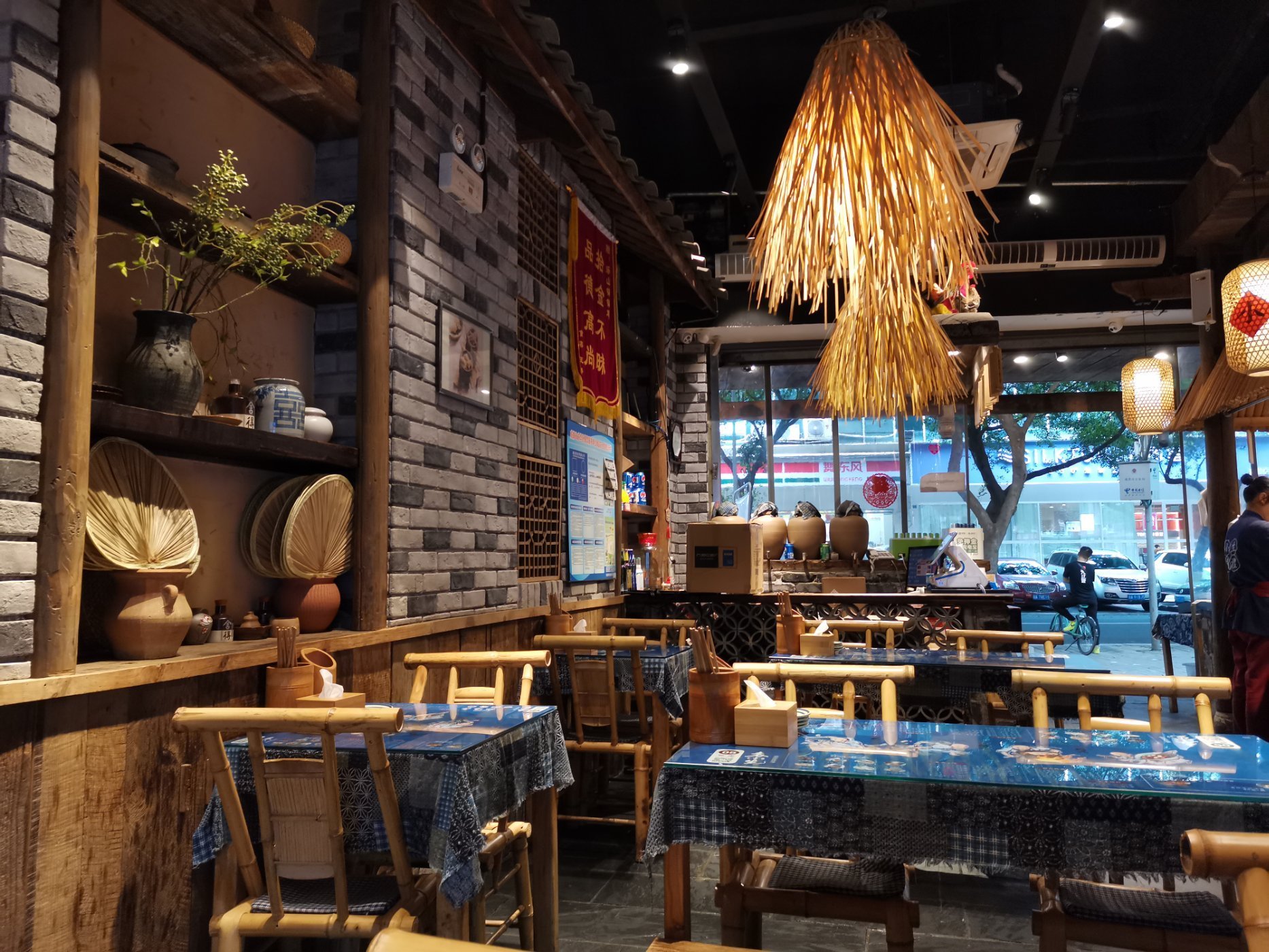 成都钵钵鸡哪里的最好吃,成都这个钵钵鸡好吃到令人上头