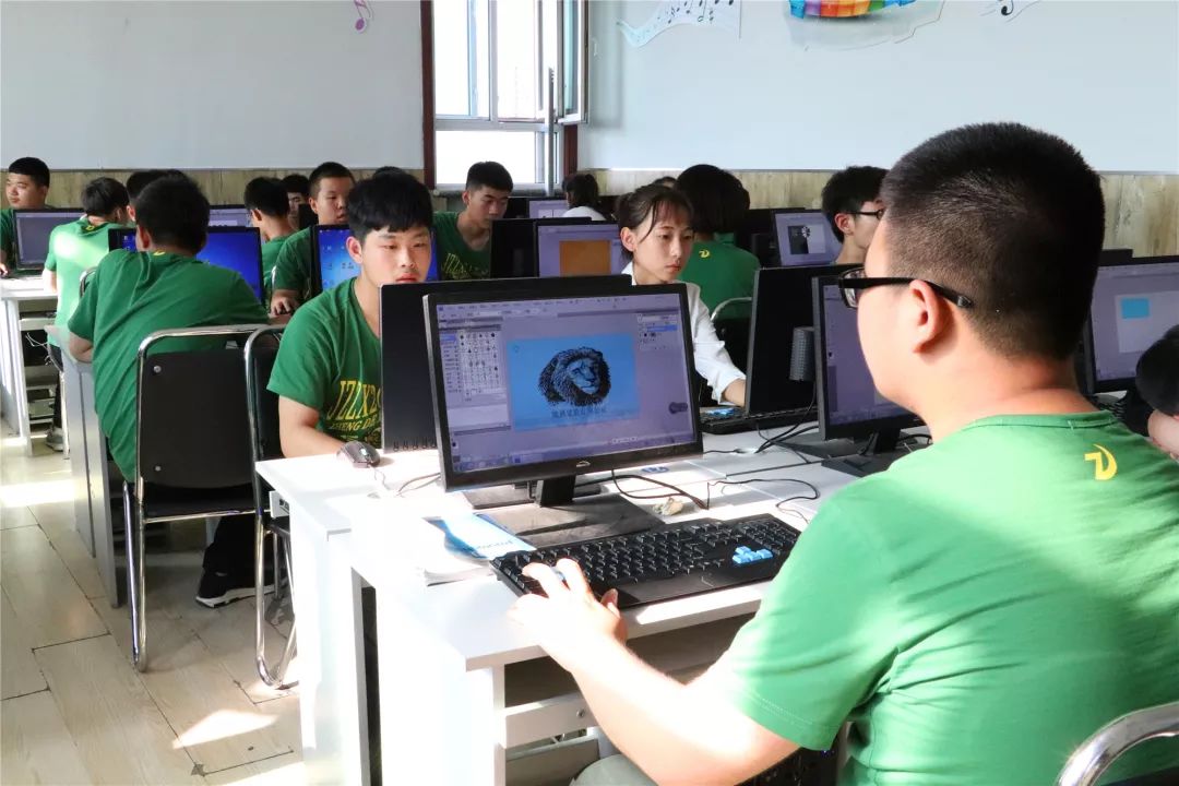 哈尔滨正德学校招初中生吗,哈尔滨正德技术学校招生