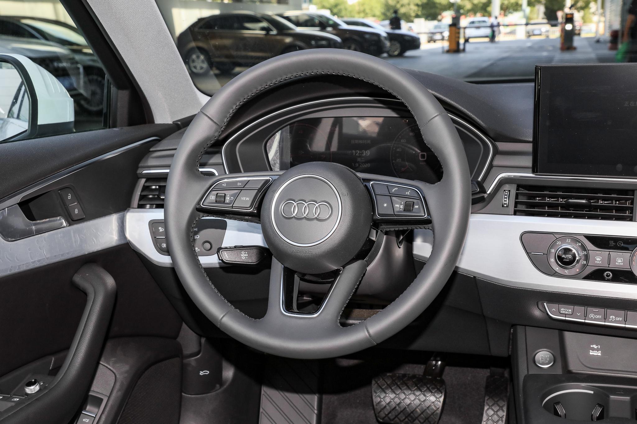 最低配的a4l值得买吗,奥迪a4l35和40有什么区别