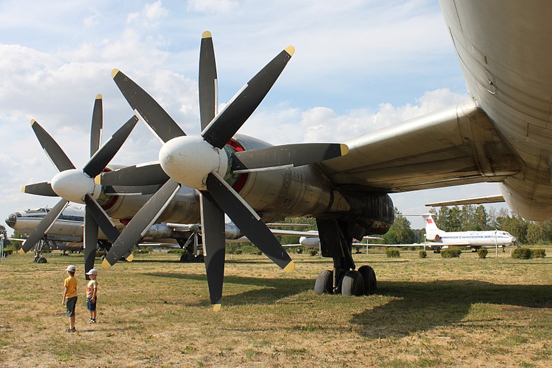 涡轮螺旋桨飞机的最快速度,螺旋桨飞机可以达到的最大速度