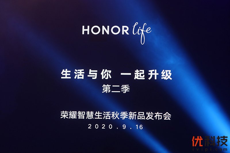 荣耀猎人v700风谷式散热,荣耀猎人游戏本v700i5款测评