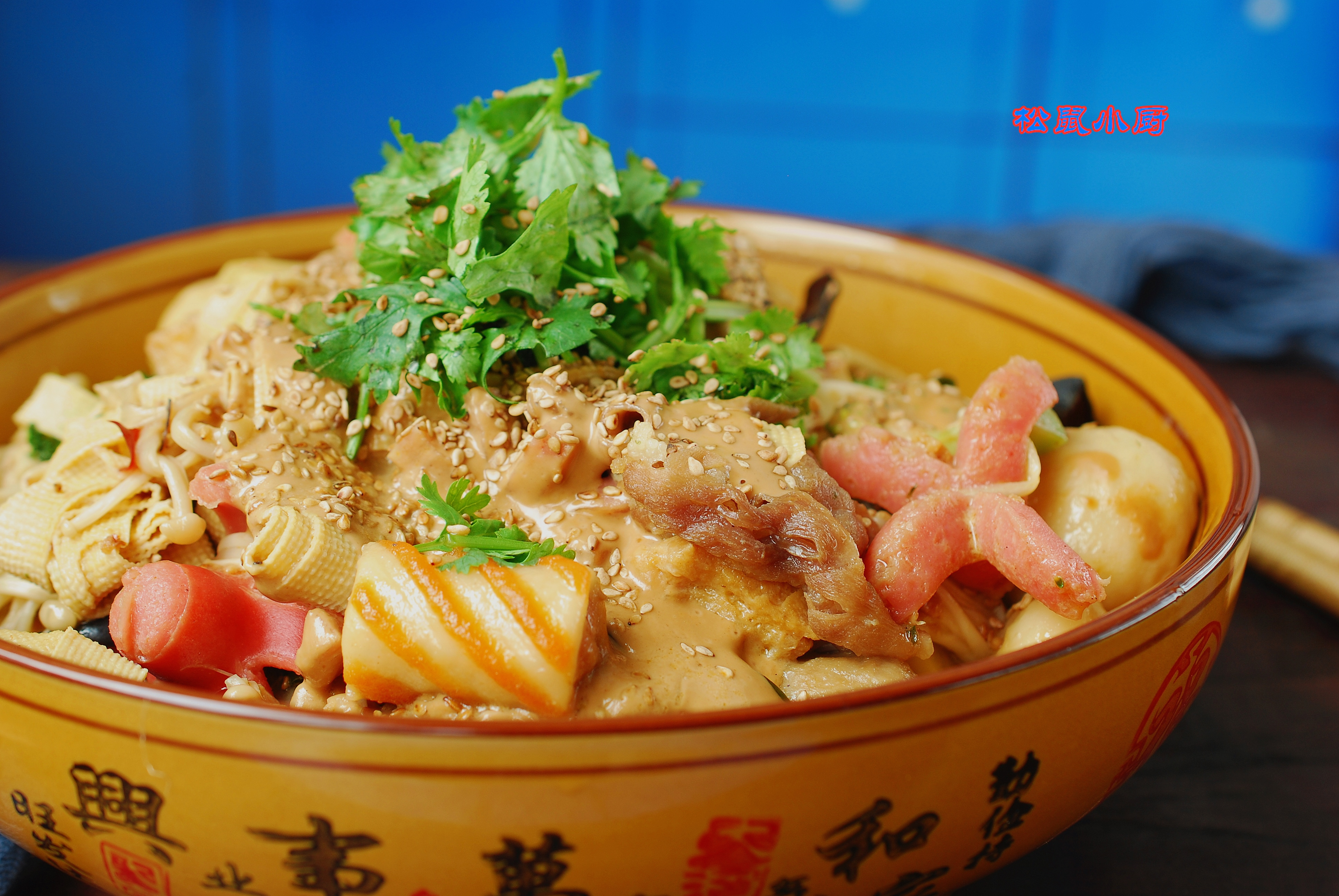 教你一个麻辣烫的做法,最好吃的麻辣烫做法和配方