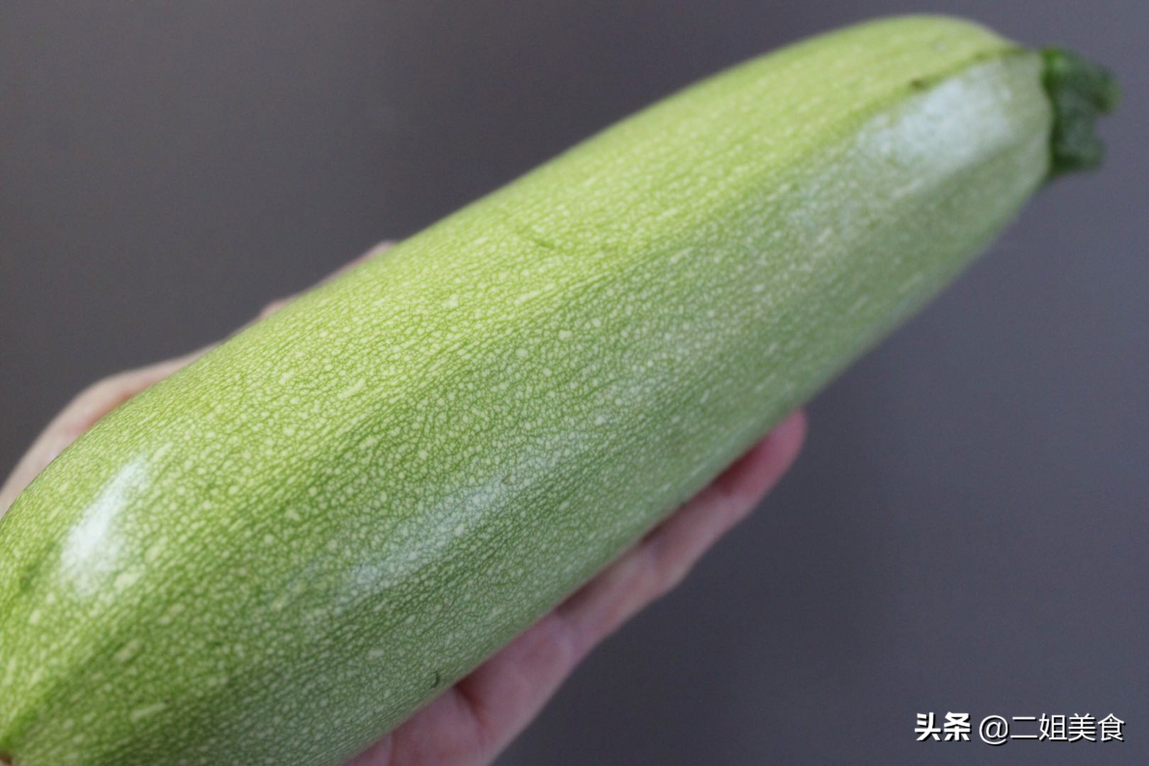 西葫芦买什么样的好,去超市买西葫芦怎么选