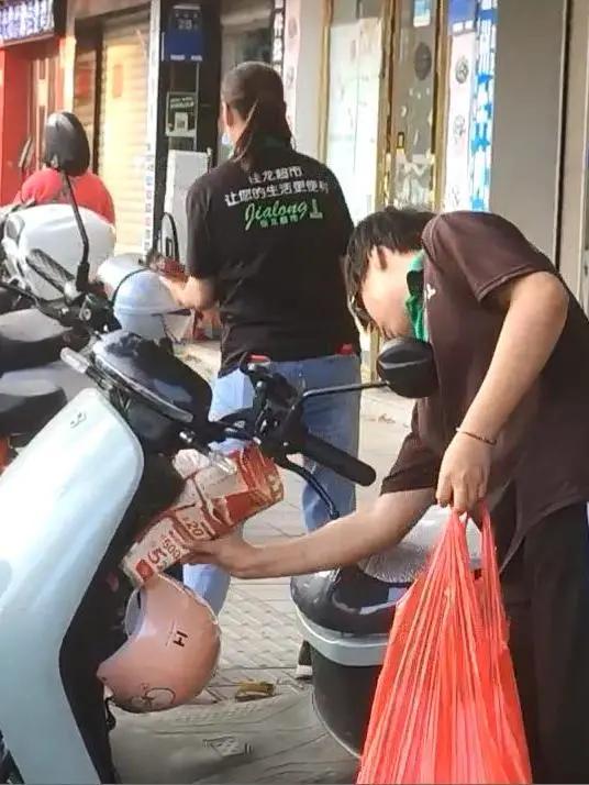 小车抄4遍摩托抄2遍！南安又有一批人因违停抄8113字条例