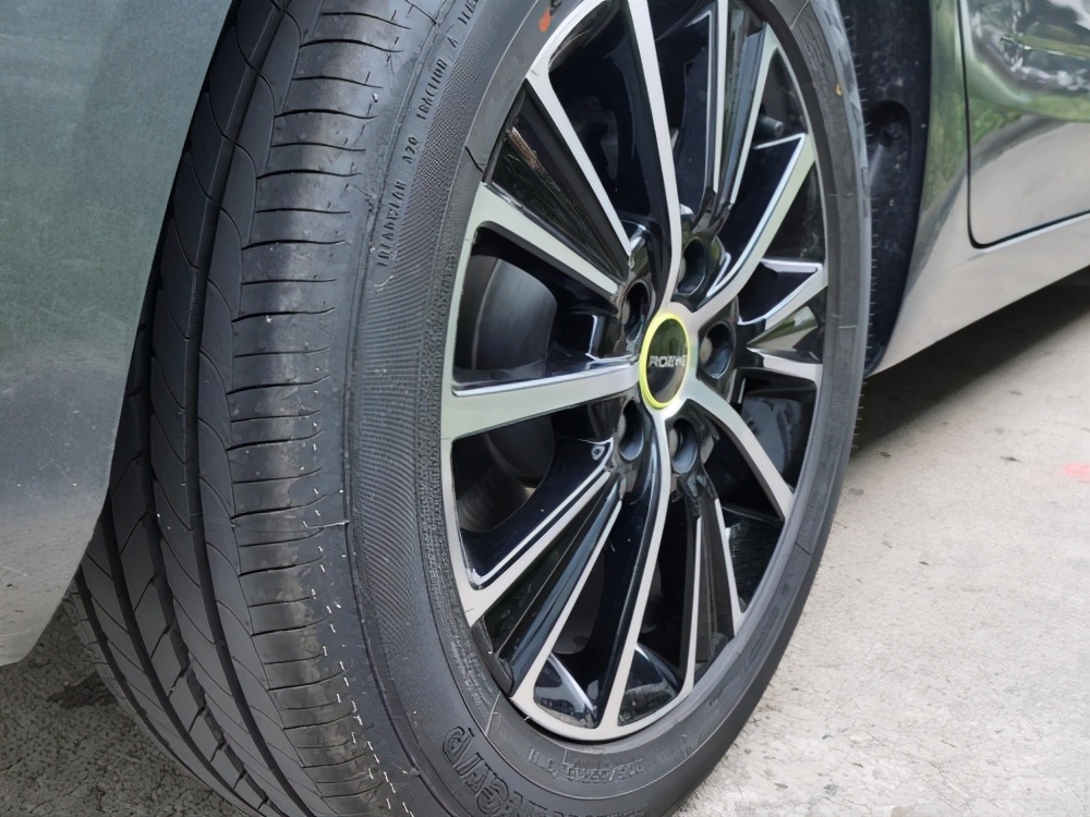 推荐顶配车型新款荣威i5购车指南,荣威i5口碑