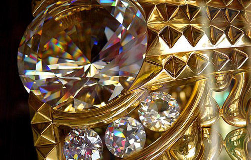 这里是黄金首饰的世界，有重达64公斤最大金戒指，令人大开眼界