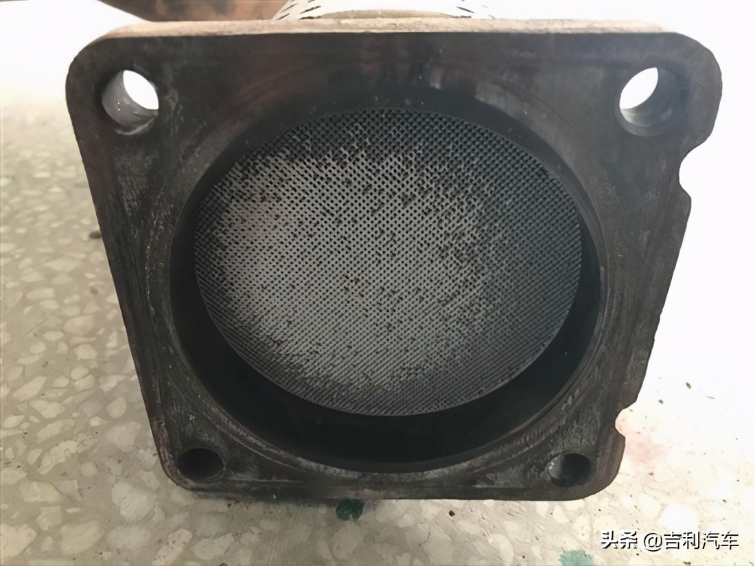 清除积碳主要是清除哪里的积碳,你了解汽车的积碳怎么产生的吗