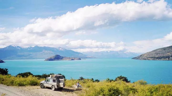 54岁裸辞，花45W流浪地球26年，炸上BBC，这...