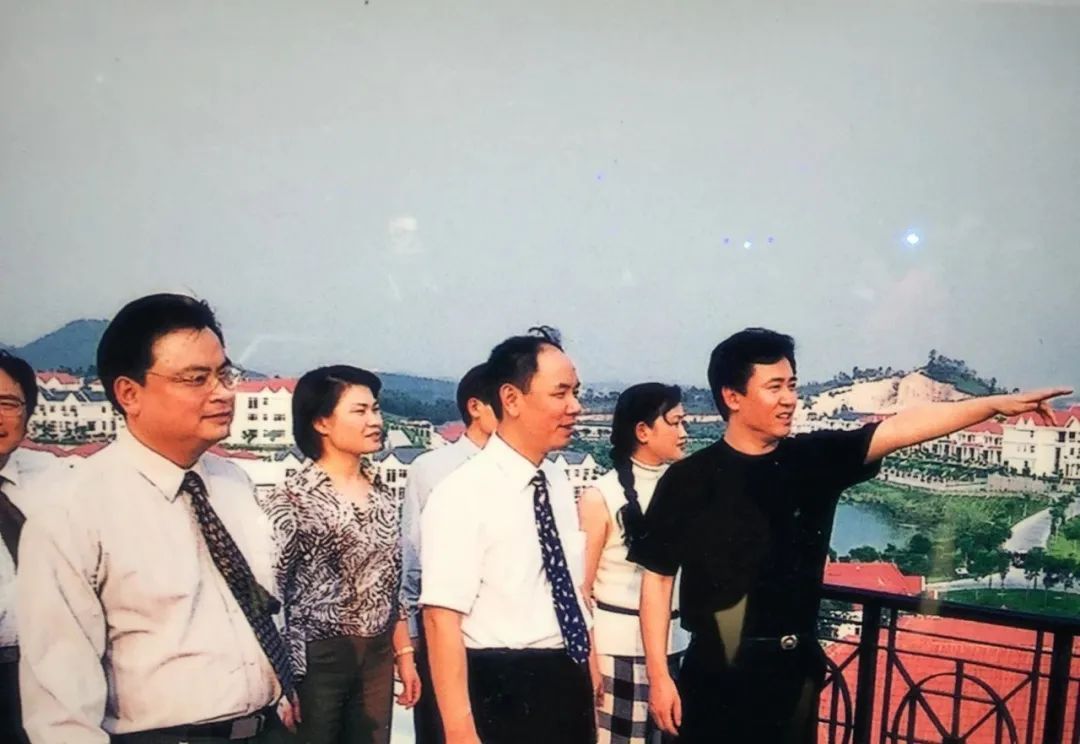 鎭掑ぇ闆嗗洟鑰佹澘鏄庢槦鑰佸﹩,鎭掑ぇ鑰佹澘鏈夊摢浜涘コ鏄庢槦