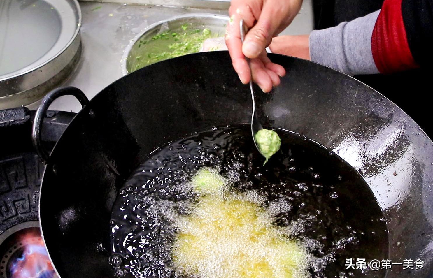 学做杂蔬烩丸子,砂锅丸子怎么做好吃又简单