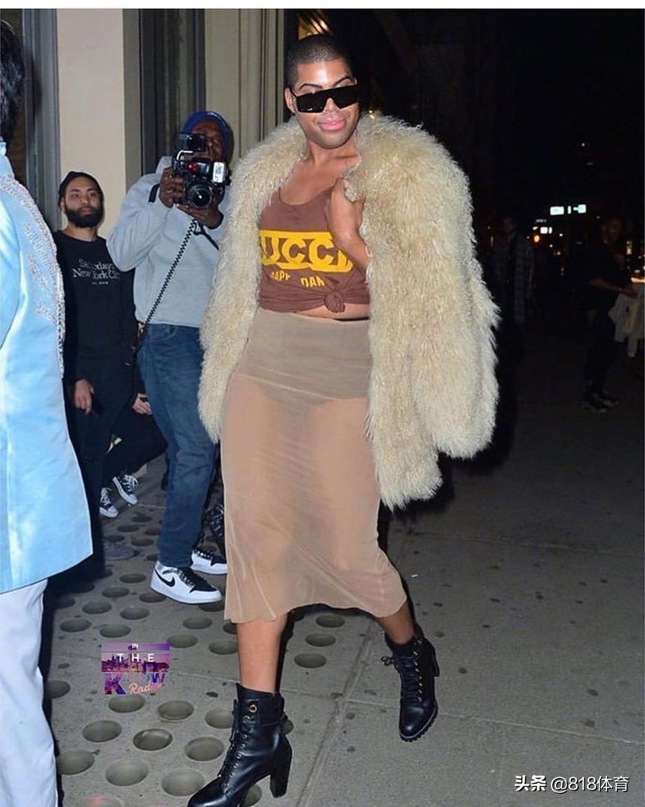 魔术师祝同性恋儿子EJ酱28岁生快：继续让你的光芒闪耀吧我爱你