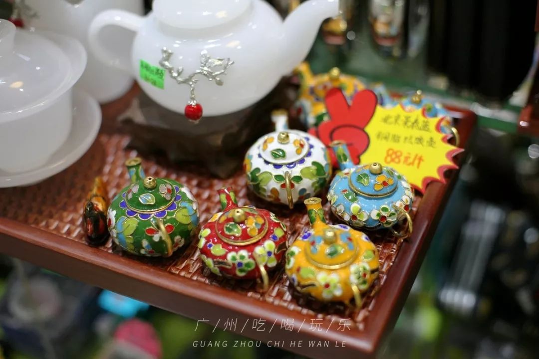 旧货市场机械胶片相机,120块的理光傻瓜胶片相机