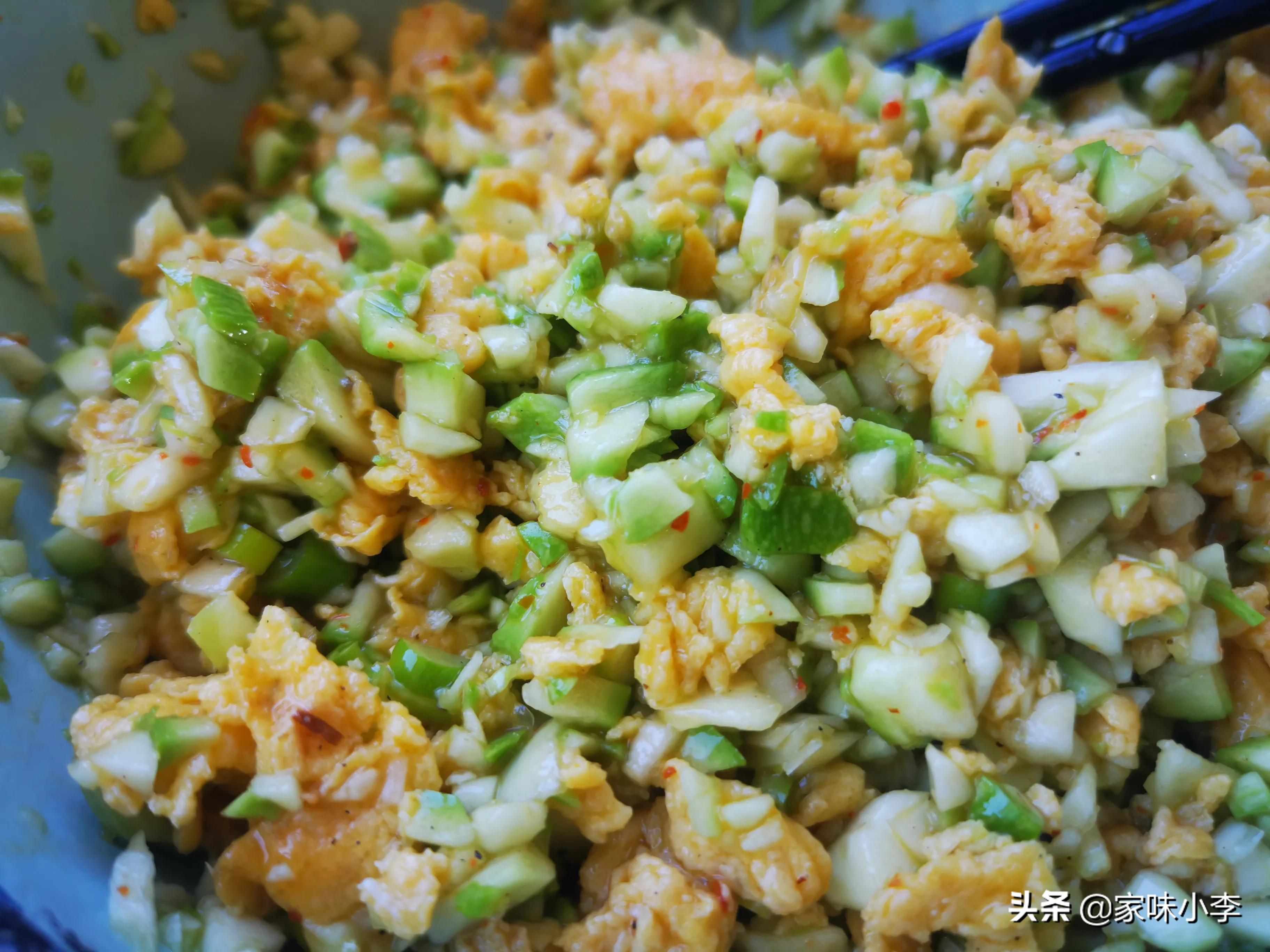 蒸饺用热水还是冷水和面,蒸饺和面用冷水还是热水