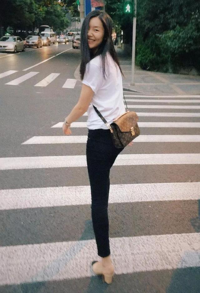 包包推荐小众高级感邮差包,经典时尚百搭邮差包