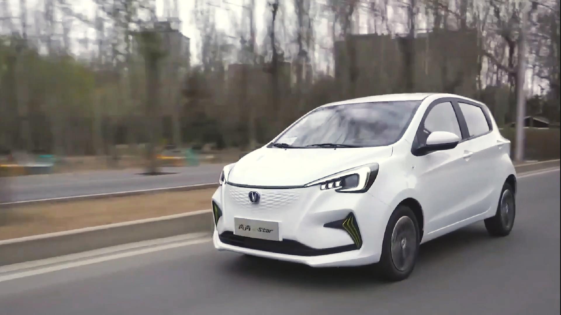 开五菱宏光miniev回老家,奔奔e-star对比五菱mini