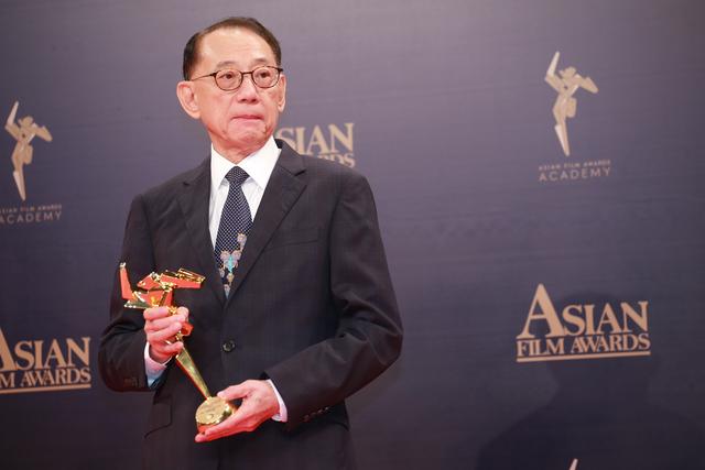 英皇老板杨受成任达华,英皇老板杨受成身价