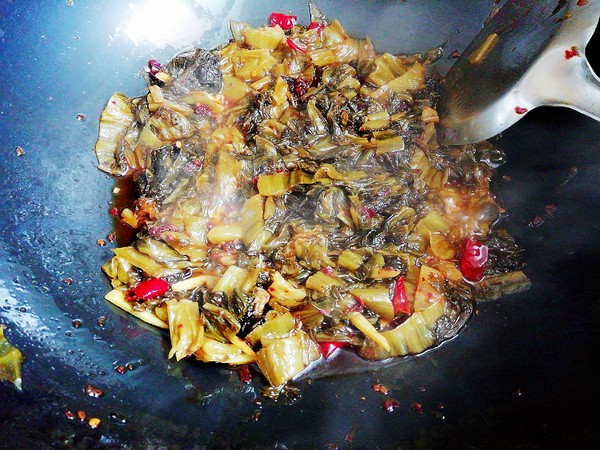 正宗四川大厨做的酸菜鱼火锅做法,饭店30年大厨秘制红油