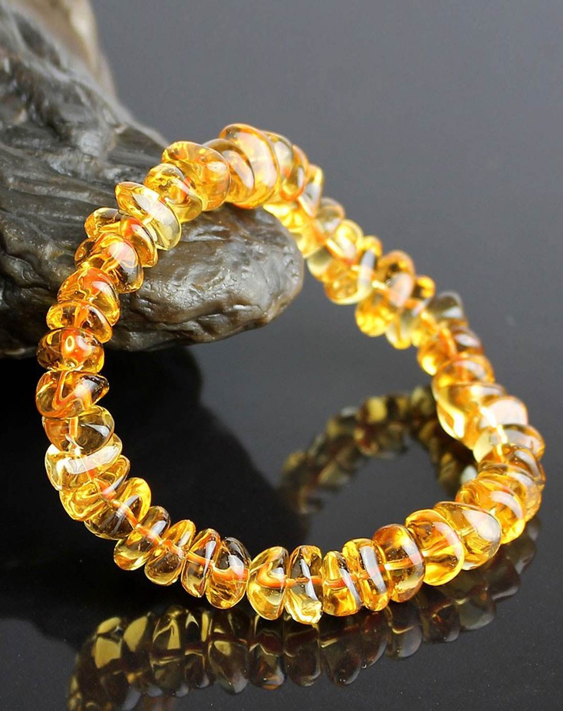 买水晶什么颜色的好,买水晶要看价位吗