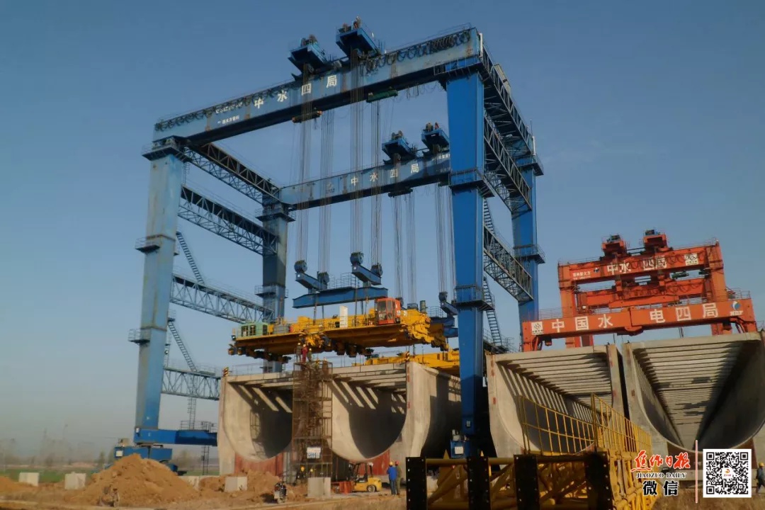 天河公园再添新景！又一钢铁巨侠安家焦作