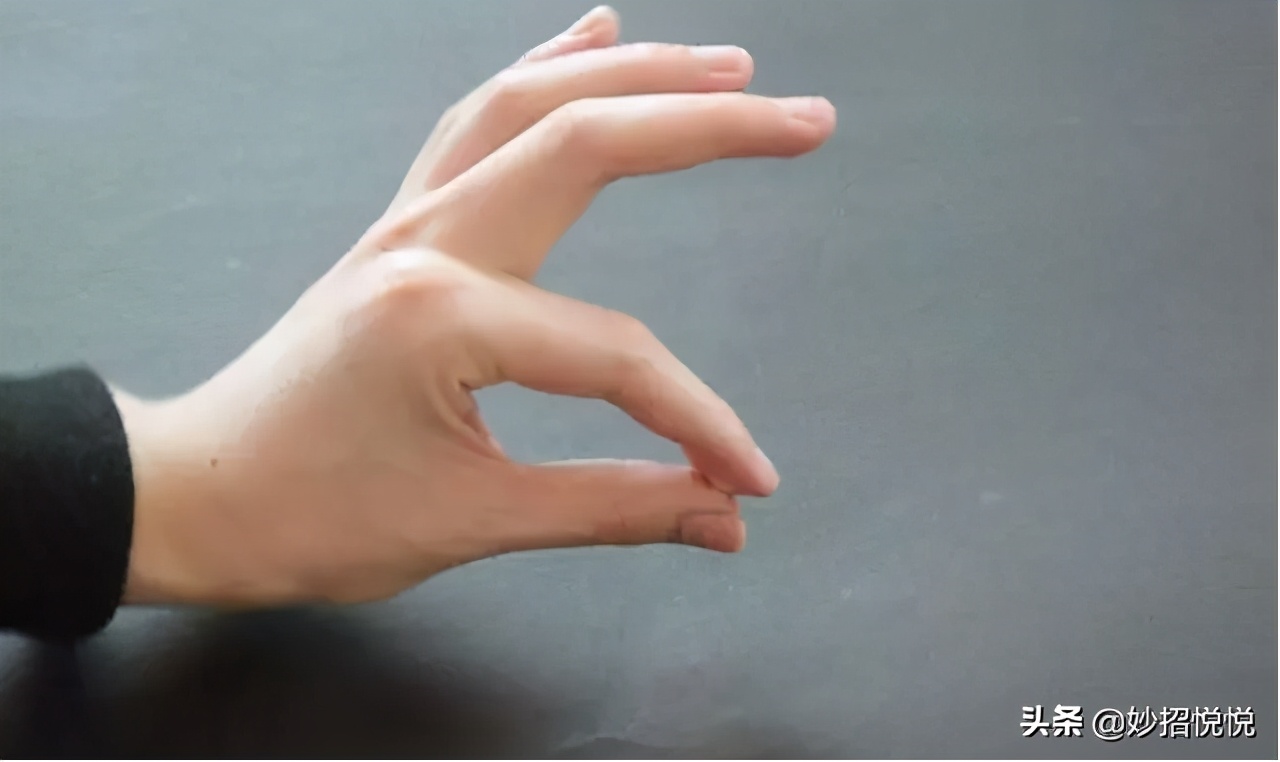 胶水粘塑料粘不住怎么办,胶水粘手起泡怎么办