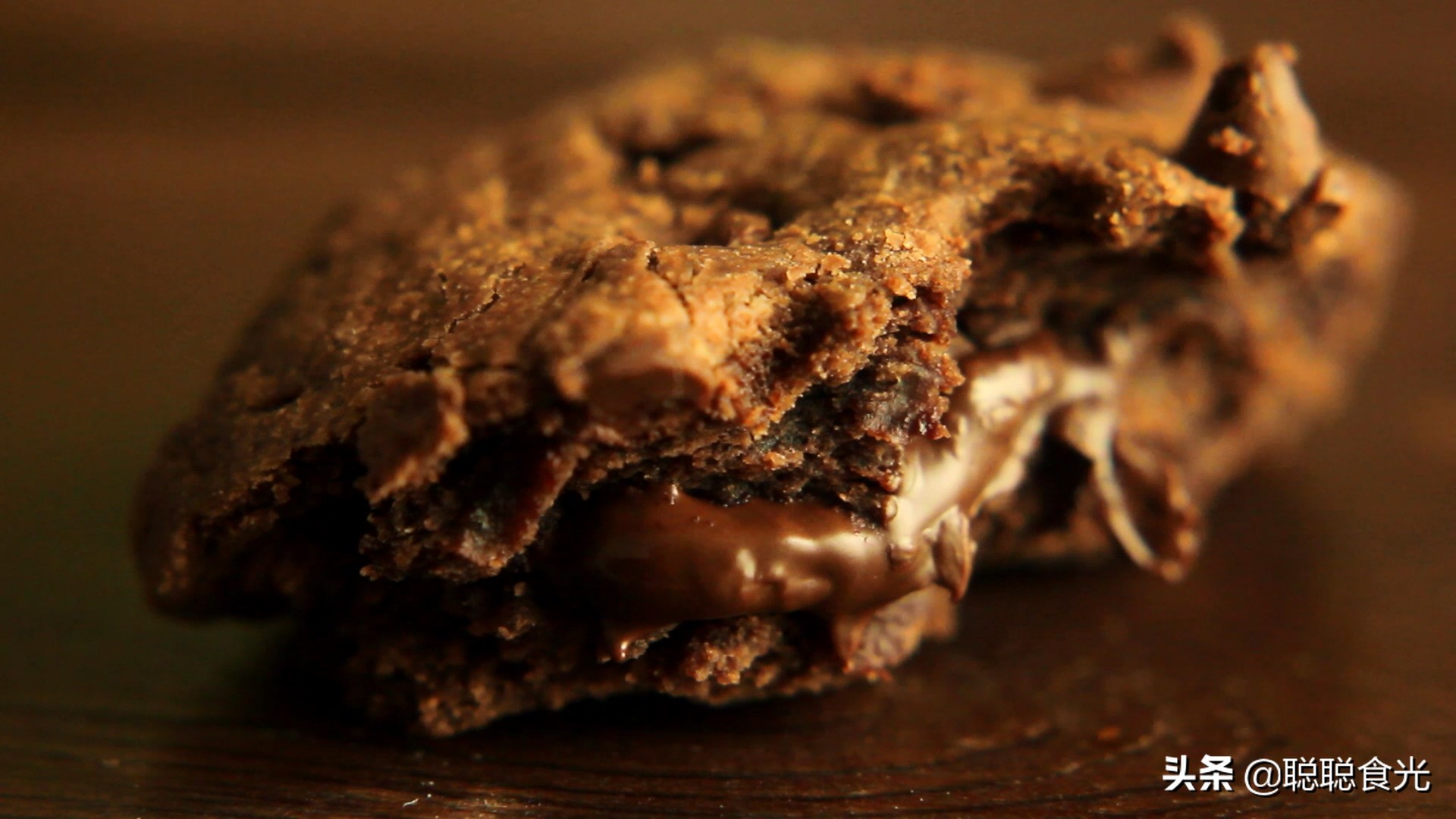 爆浆巧克力麦芬做法,趣多多王子酥性饼干香浓巧克力味