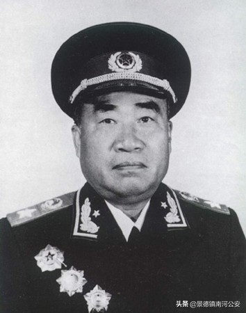 共和国元帅*德朱**:被誉“红军之父”毛*东泽**称赞“度量大如海意志坚如钢”